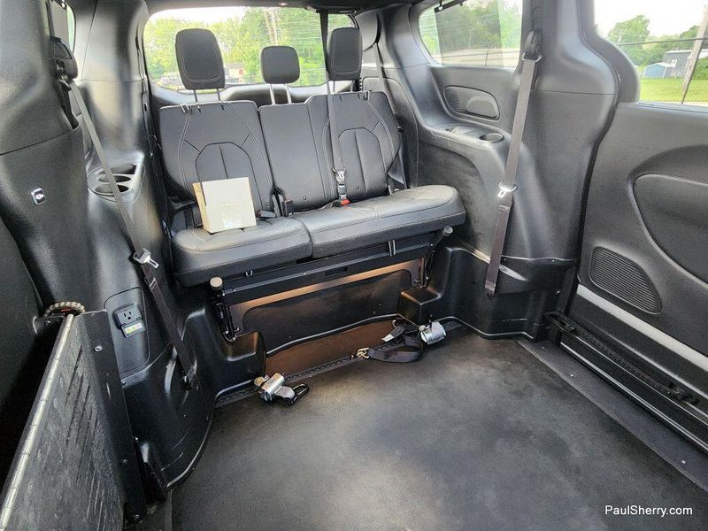 2019 Chrysler Pacifica Touring L Plus SImage 6