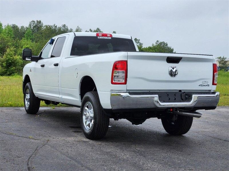 2024 RAM 2500 Tradesman Crew Cab 4x4 8