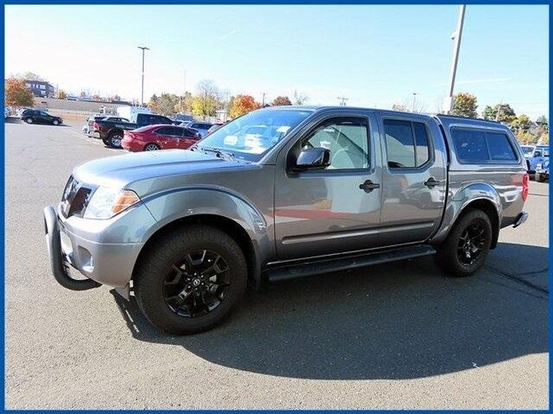 2021 Nissan Frontier SVImage 1