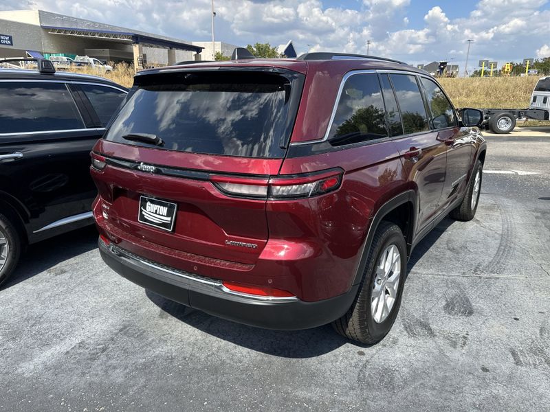 Used 2023 Jeep Grand Cherokee LimitedImage 7