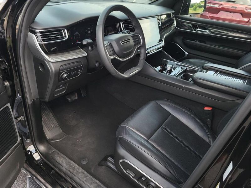 2022 Jeep Wagoneer Series IIIImage 28