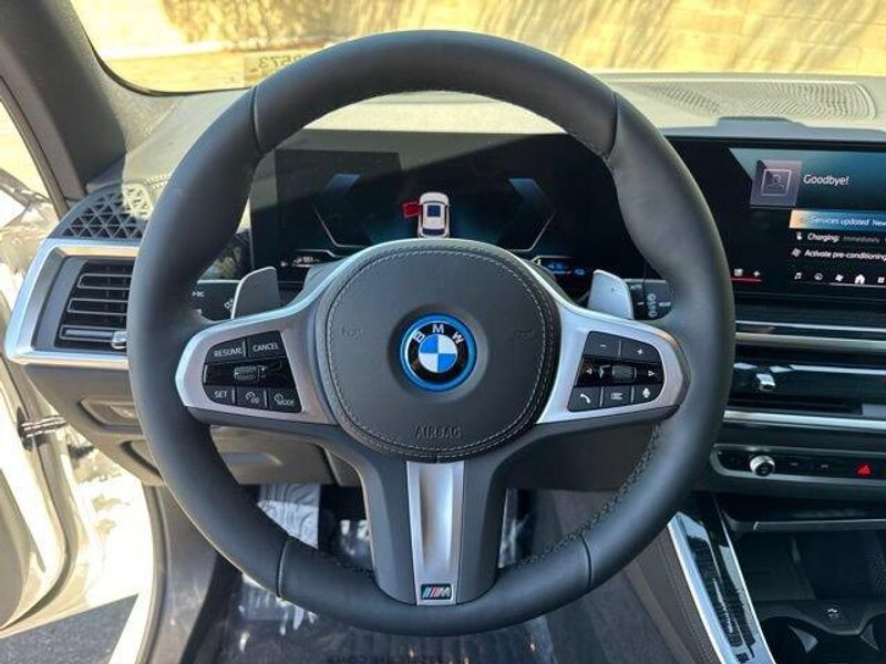 New 2026 BMW X5 xDrive50eImage 21