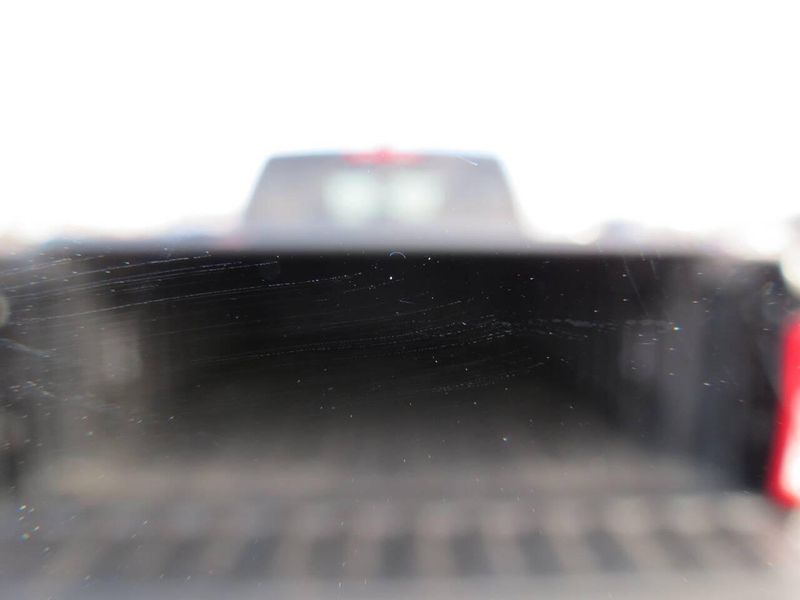 Used 2022 RAM 3500 Big Horn 4x4 4dr Crew Cab 6.3 ft. SB SRW PickupImage 9