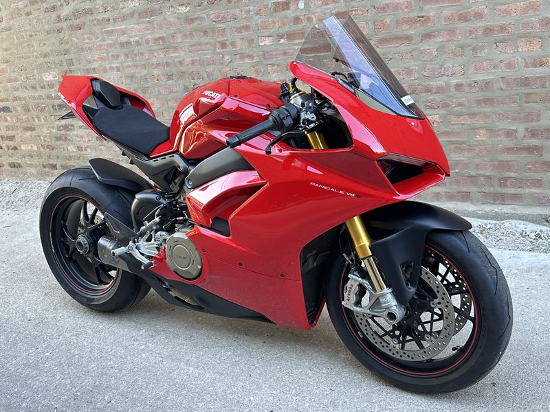 2018 Ducati Panigale V4 S  Image 3