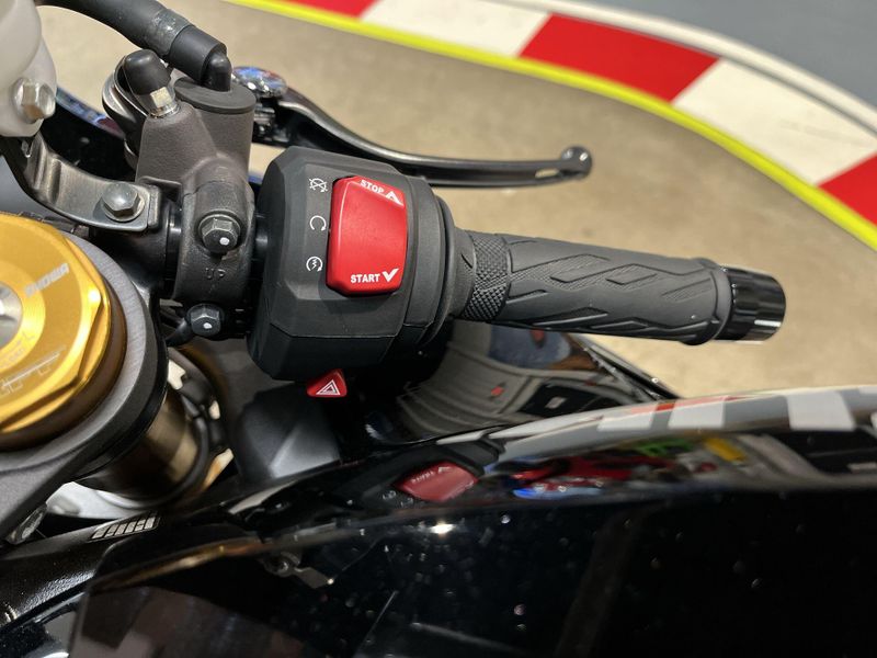 Used 2024 Suzuki GSX-R1000R CA Image 13