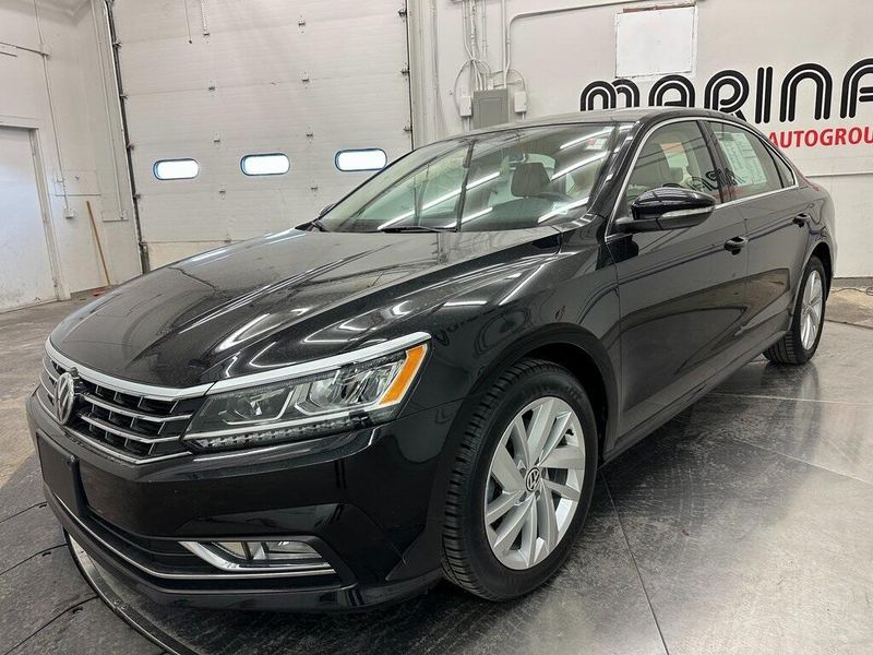 2018 Volkswagen Passat 2.0T SEImage 11
