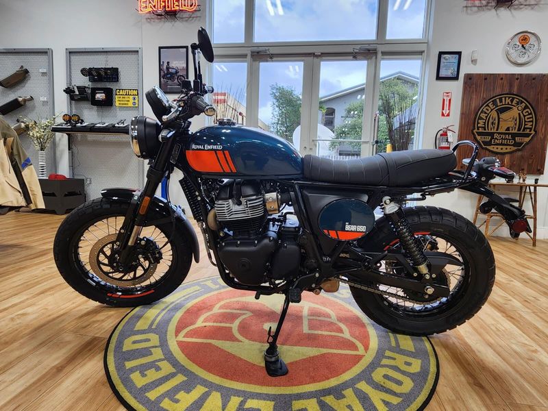 New 2025 Royal Enfield INT BEAR Image 5