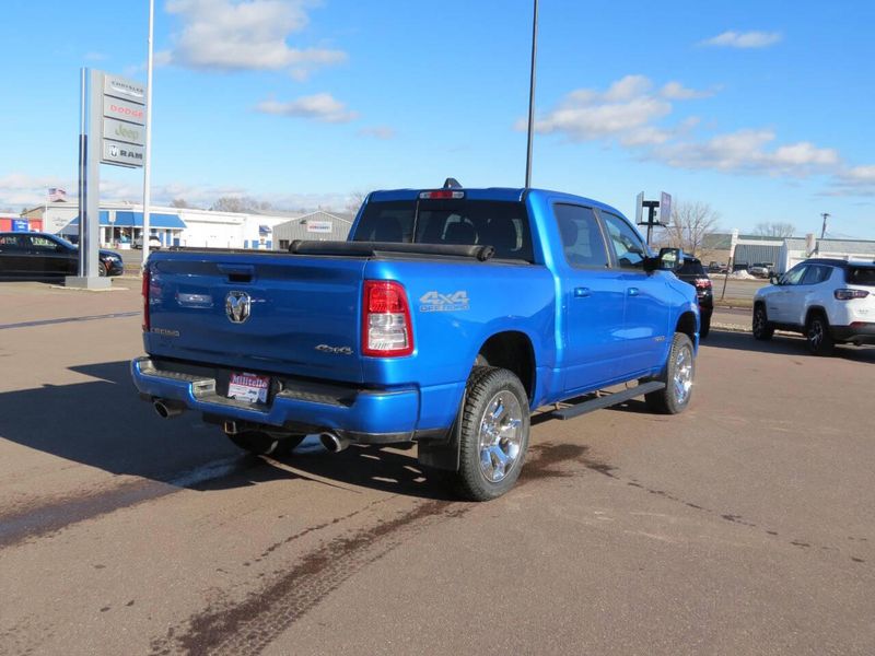 Used 2021 RAM 1500 Big Horn 4x4 4dr Crew Cab 5.6 ft. SB PickupImage 6