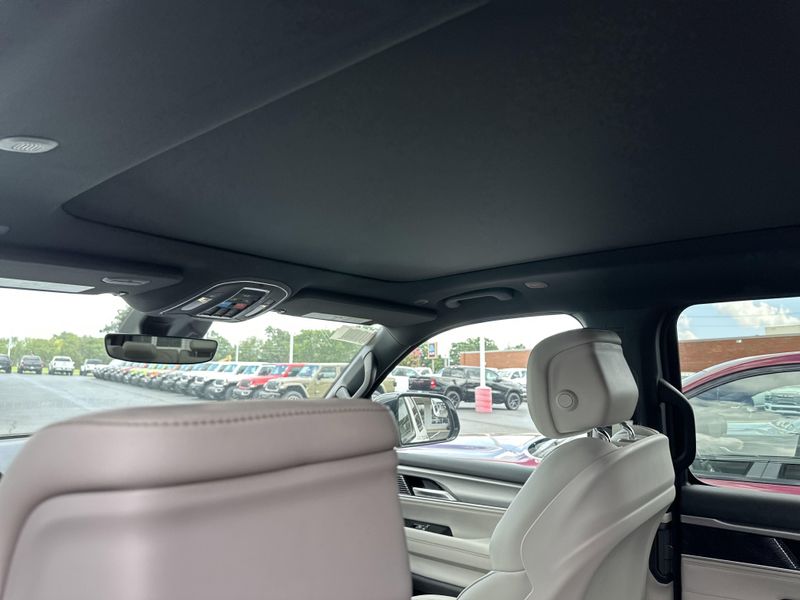 2025 Jeep Wagoneer Series Ii 4x4Image 22