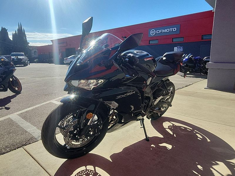 New 2026 Kawasaki NINJA ZX-4R ABS Image 16