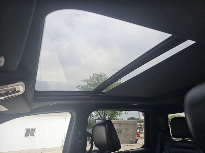 New 2025 RAM 1500 RebelImage 32