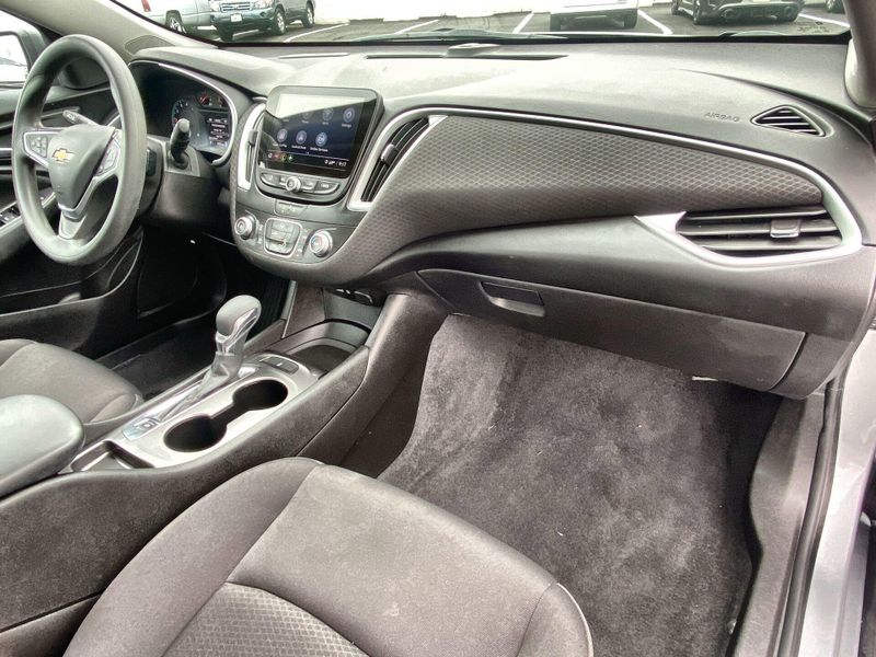 Used 2023 Chevrolet Malibu LSImage 27