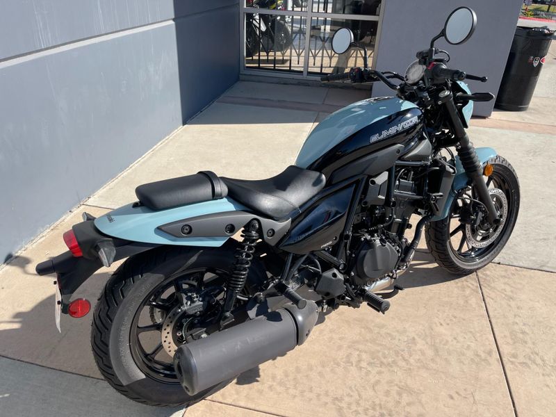 New 2025 Kawasaki ELIMINATOR SE ABS Image 8