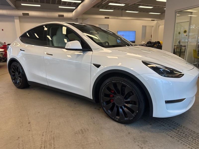 2023 Tesla Model Y Performance