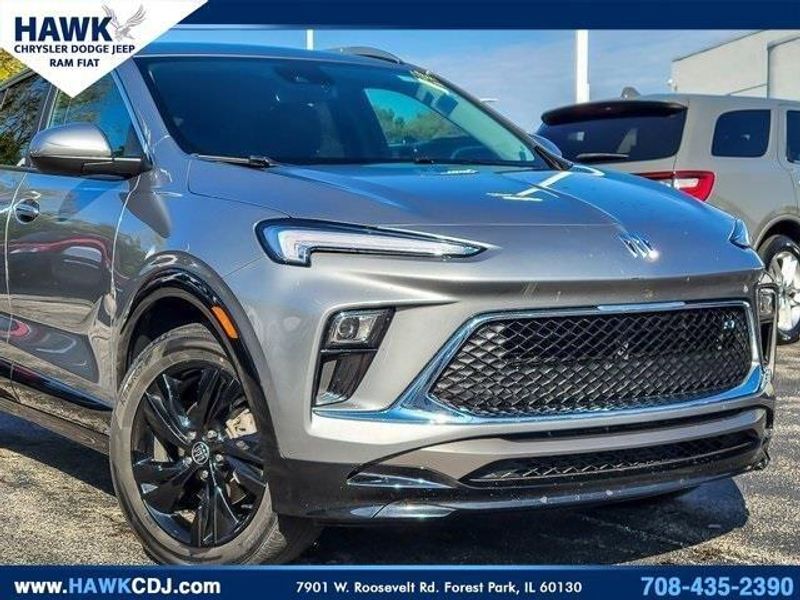 2024 Buick Encore GX Sport Touring photo 2