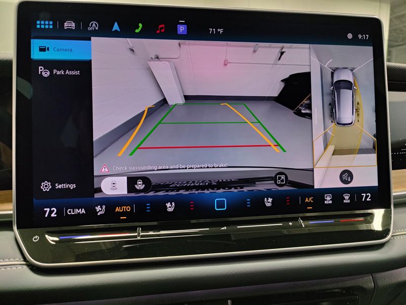 Used 2025 Volkswagen Tiguan SEL R-Line AWD w/Sunroof/NavImage 27