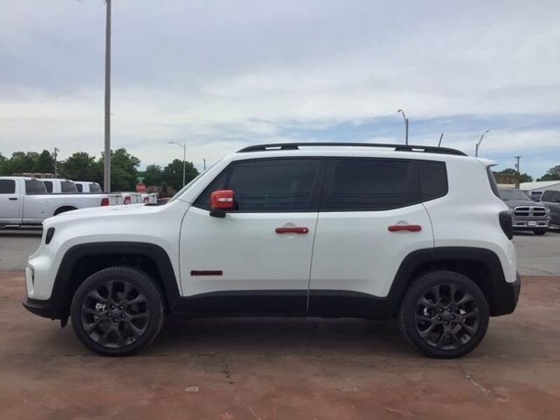 2023 Jeep Renegade LatitudeImage 2