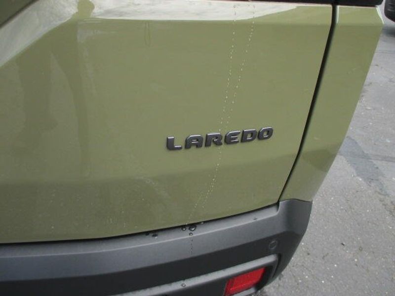 New 2026 Jeep Cherokee Laredo 4x4Image 10