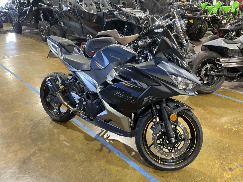 Used 2023 Kawasaki NINJA 400 Image 13