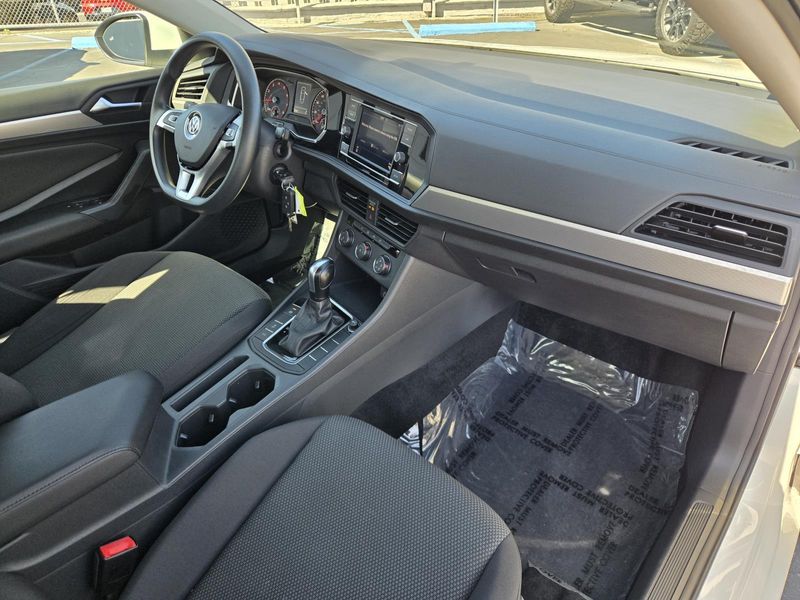 Used 2019 Volkswagen Jetta S Auto w/SULEV