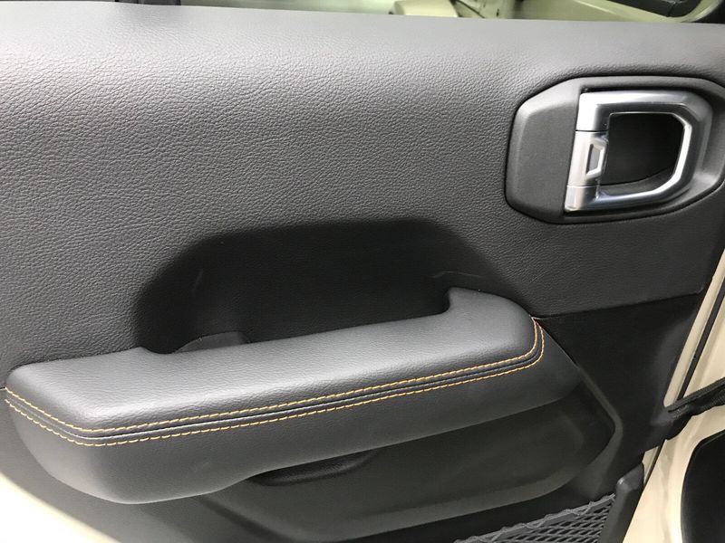 Used 2022 Jeep Gladiator MojaveImage 15