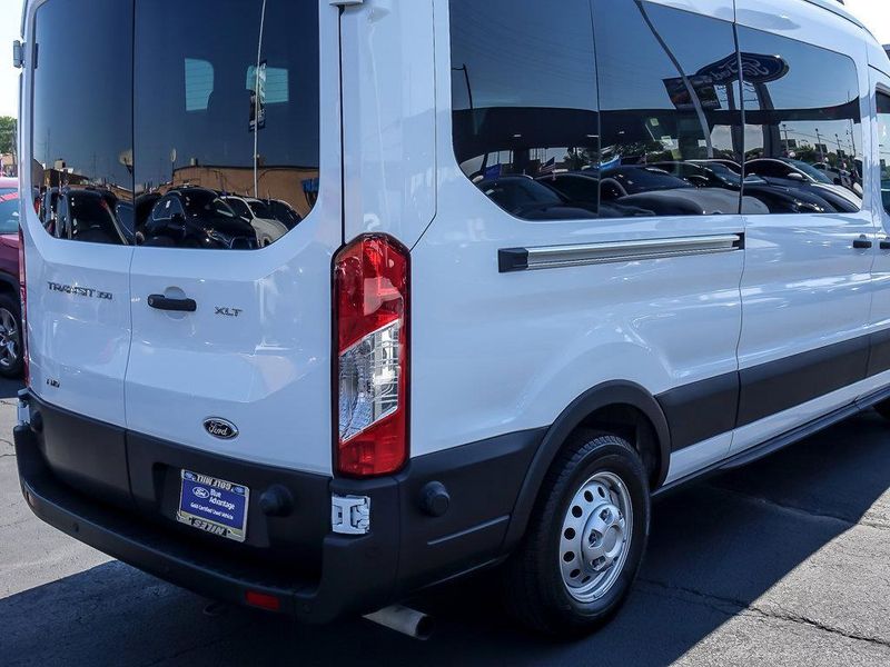 2024 Ford Transit Passenger XLT photo 7