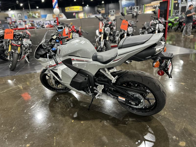 New 2026 Honda CBR600RR Image 11