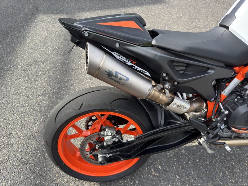 2020 KTM Duke 890 R 