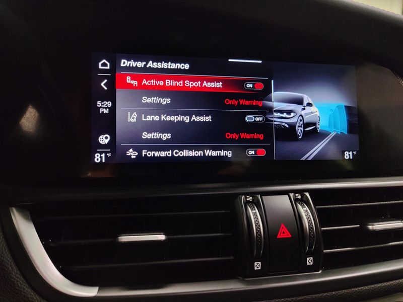 Used 2024 Alfa Romeo Giulia Veloce Premium AWD w/Sunroof/Activ AsstImage 21