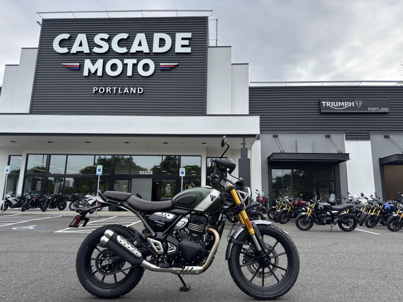 2025 Triumph SCRAMBLER 400 X - MATTE KHAKI GREEN - FUSION WHITE 