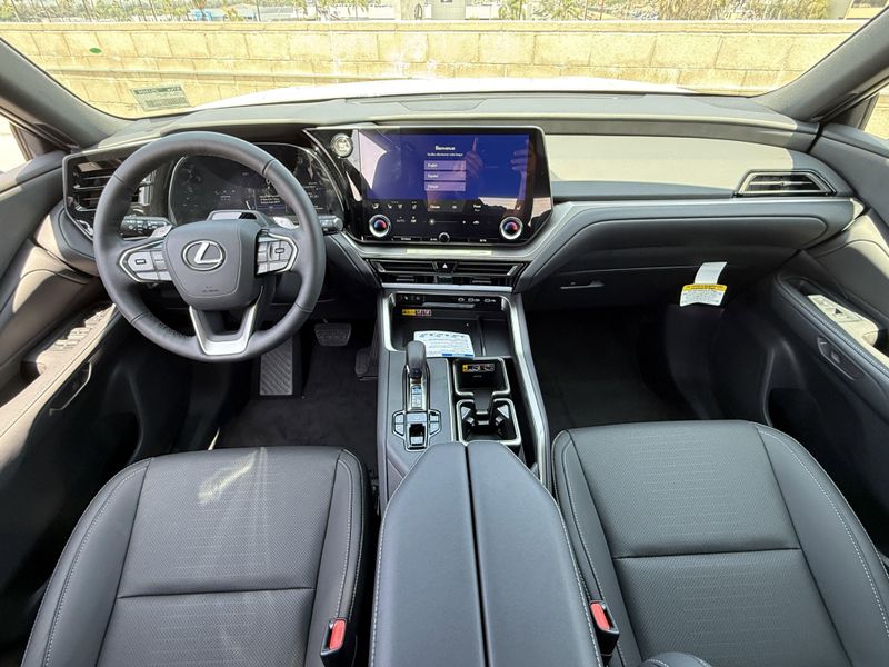 2025 Lexus TX Image 26