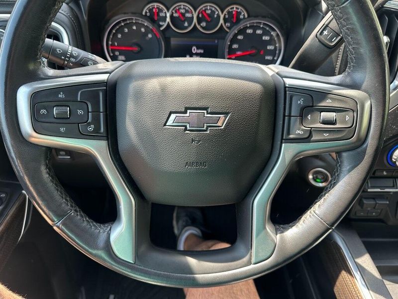 2021 Chevrolet Silverado 1500 LT Trail Boss photo 3