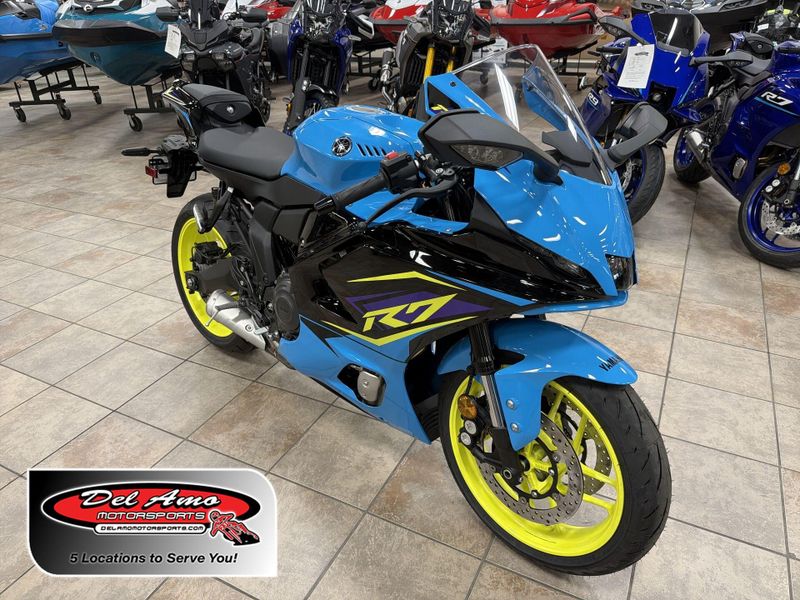 New 2026 Yamaha YZF-R7 Image 1
