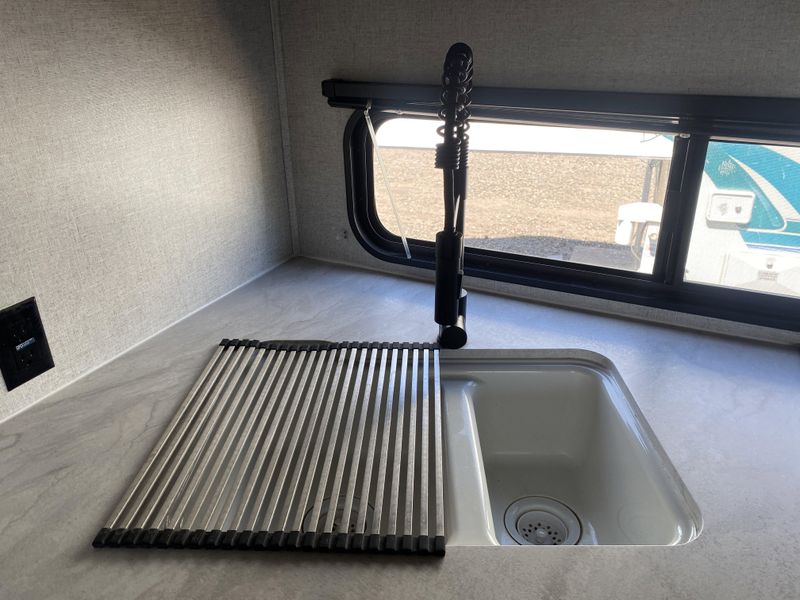 Used 2021 FOREST RIVER WILDWOOD 22RBS Image 10