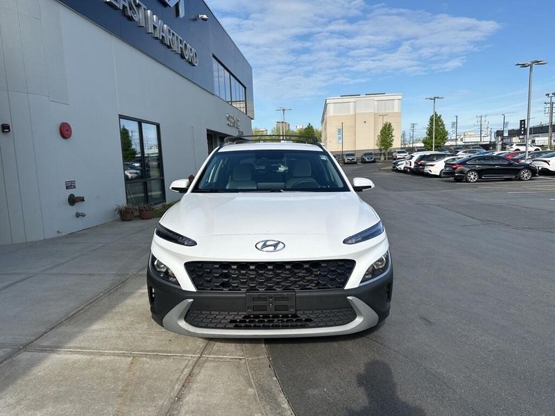 2023 Hyundai Kona SELImage 2
