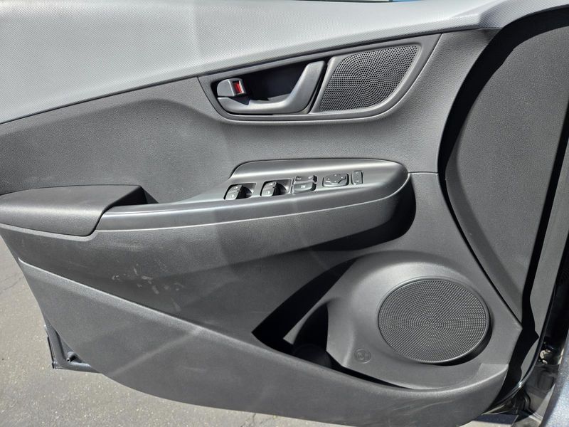 Used 2020 Hyundai Kona SE Auto AWD