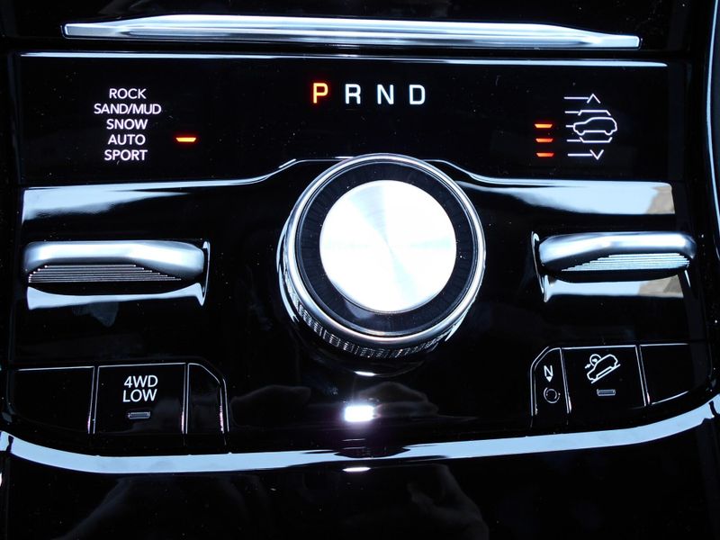 New 2025 Jeep Grand Cherokee Summit Reserve 4x4Image 15