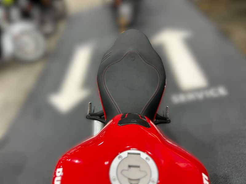 Used 2024 Ducati SUPERSPORT 950 Image 21