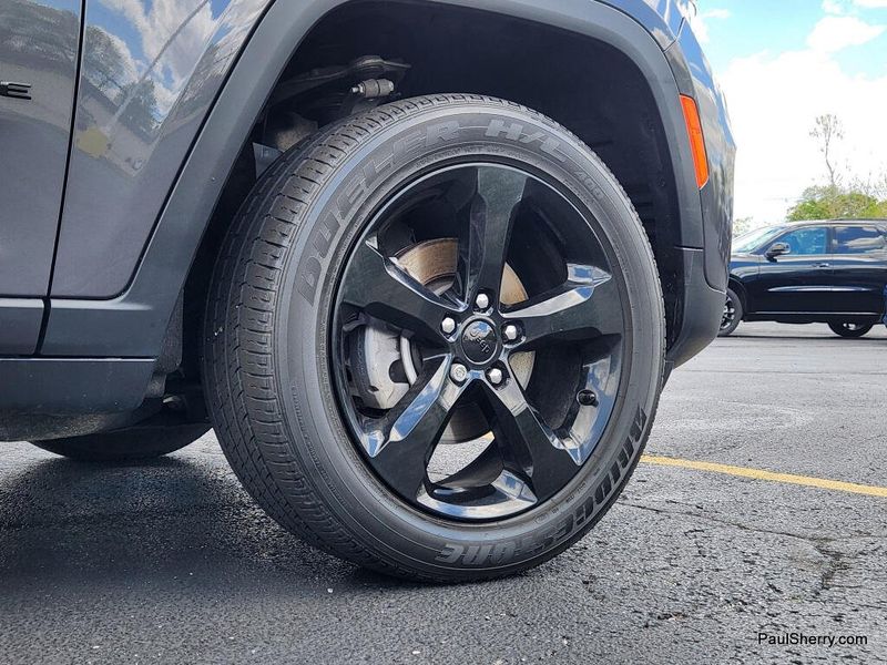 Used 2022 Jeep Grand Cherokee Altitude