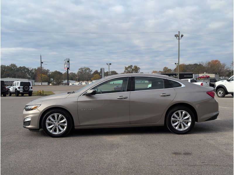 Used 2024 Chevrolet Malibu LTImage 2