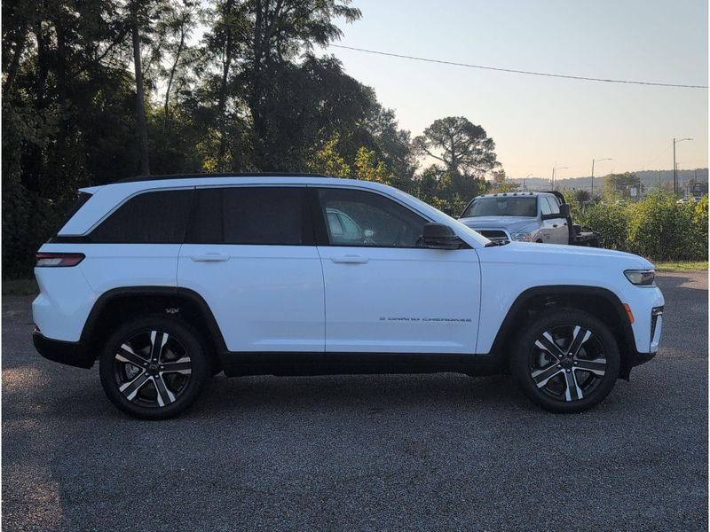 New 2027 Jeep Grand Cherokee LimitedImage 6