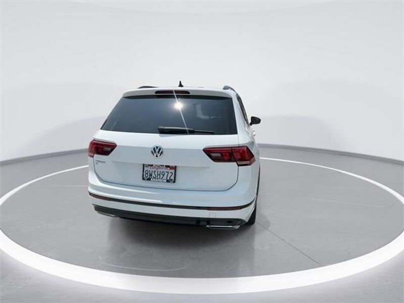 2021 Volkswagen Tiguan 2.0T SE R-Line BlackImage 7