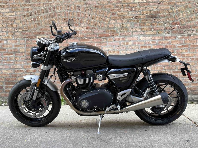 2023 Triumph Speed Twin 1200Image 4