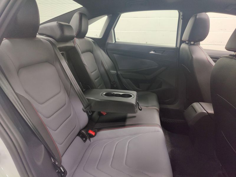 Used 2025 Volkswagen Jetta GLI Autobahn w/SunroofImage 16