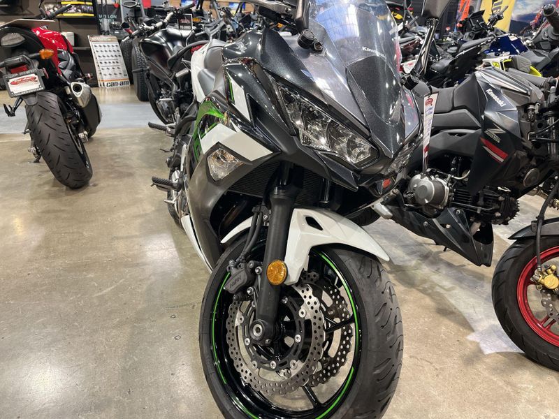 Used 2022 Kawasaki Ninja 650 Base Image 17