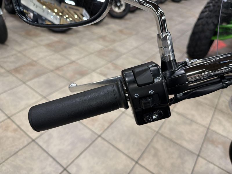 New 2026 Kawasaki VULCAN 900 CLASSIC LT Image 23