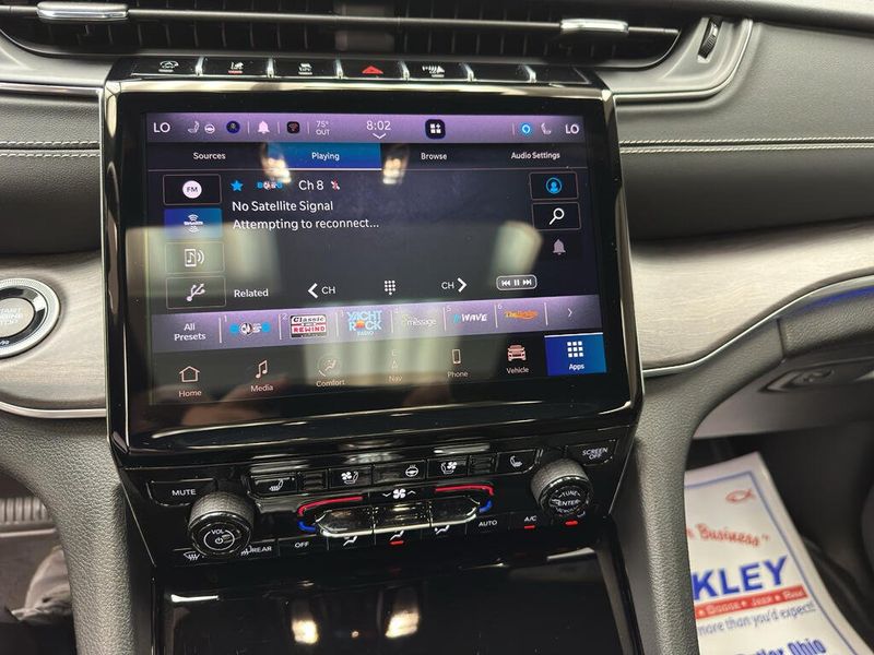 Used 2023 Jeep Grand Cherokee OverlandImage 8