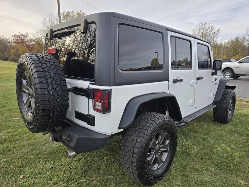 2017 Jeep Wrangler Unlimited Rubicon Recon photo 4