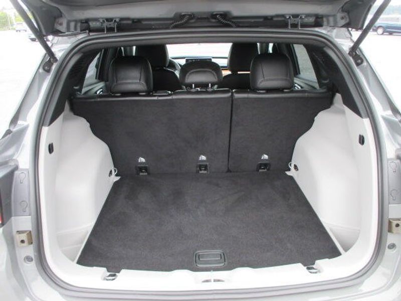Used 2023 Jeep Compass LimitedImage 9
