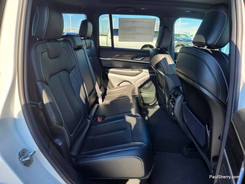 New 2026 Jeep Grand Cherokee Limited 4x4